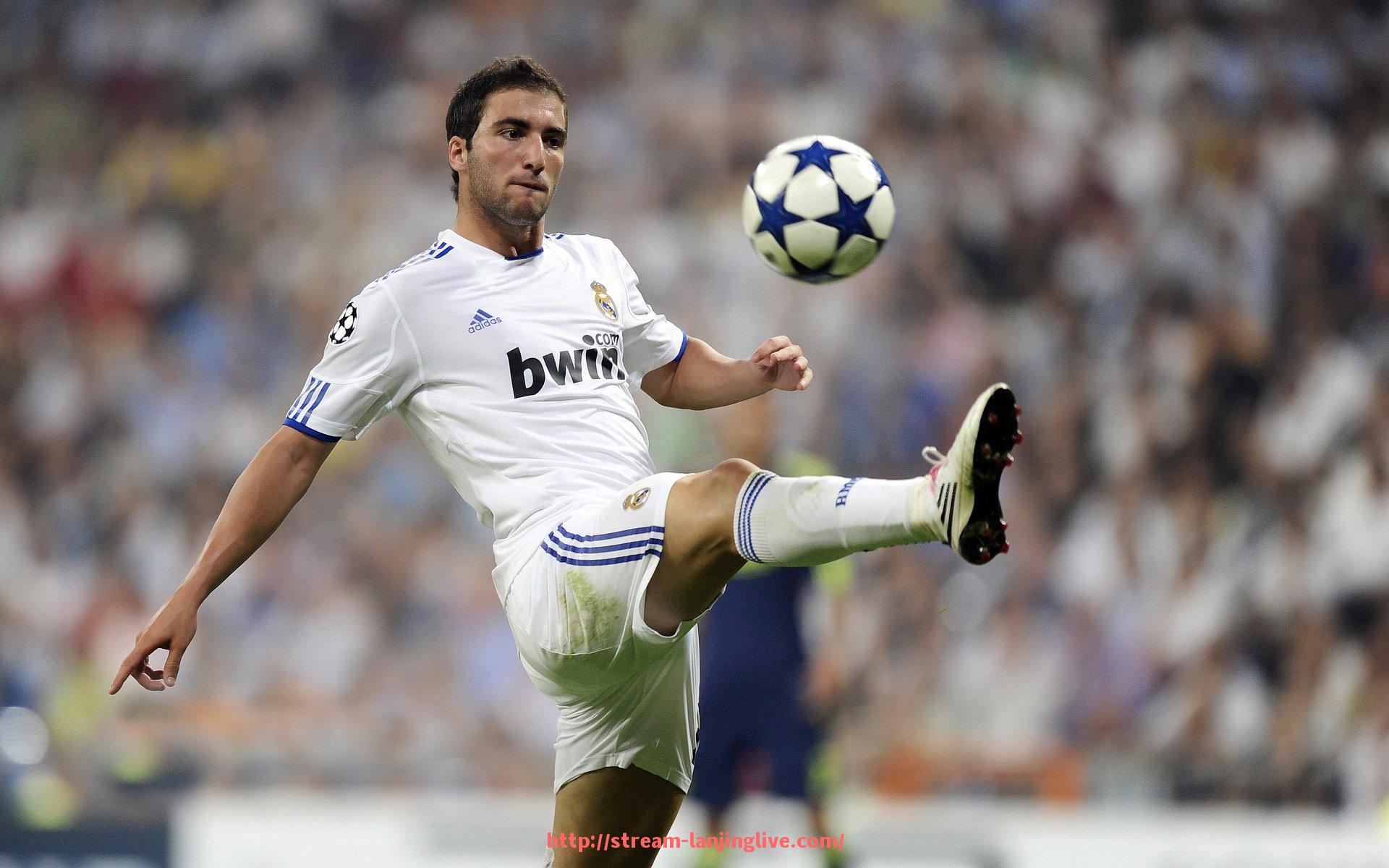 蓝鲸体育直播-红牌该不该出？这些世俱杯判罚惹争议